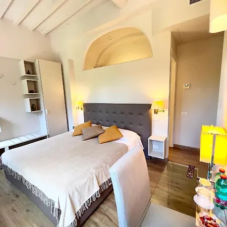 Palazzo Bruchi ベッド・アンド・ブレックファスト 3*