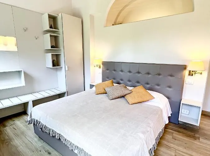Palazzo Bruchi 3*