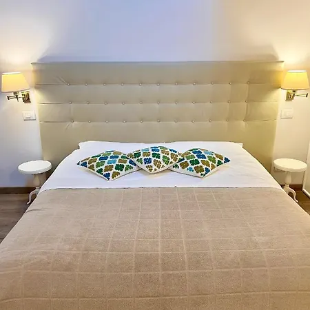 Palazzo Bruchi 3*