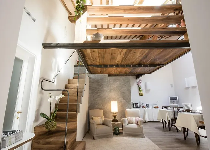 Palazzo Bruchi Couette-café Sienne